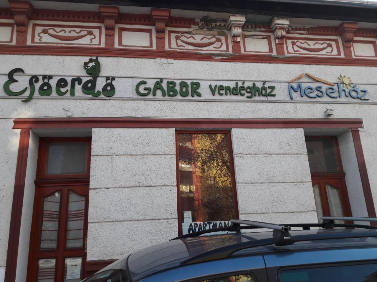 Gábor Vendégház Eger Esterno foto